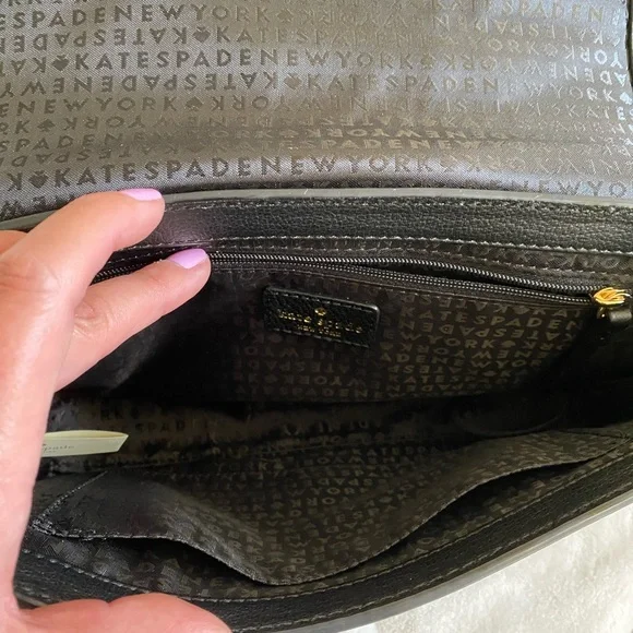 Kate Spade ♠️ purse - Picture 4 of 8